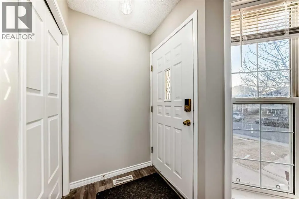 121 Martin Crossing Manor NE