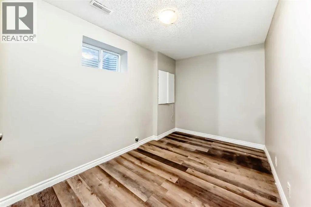 121 Martin Crossing Manor NE