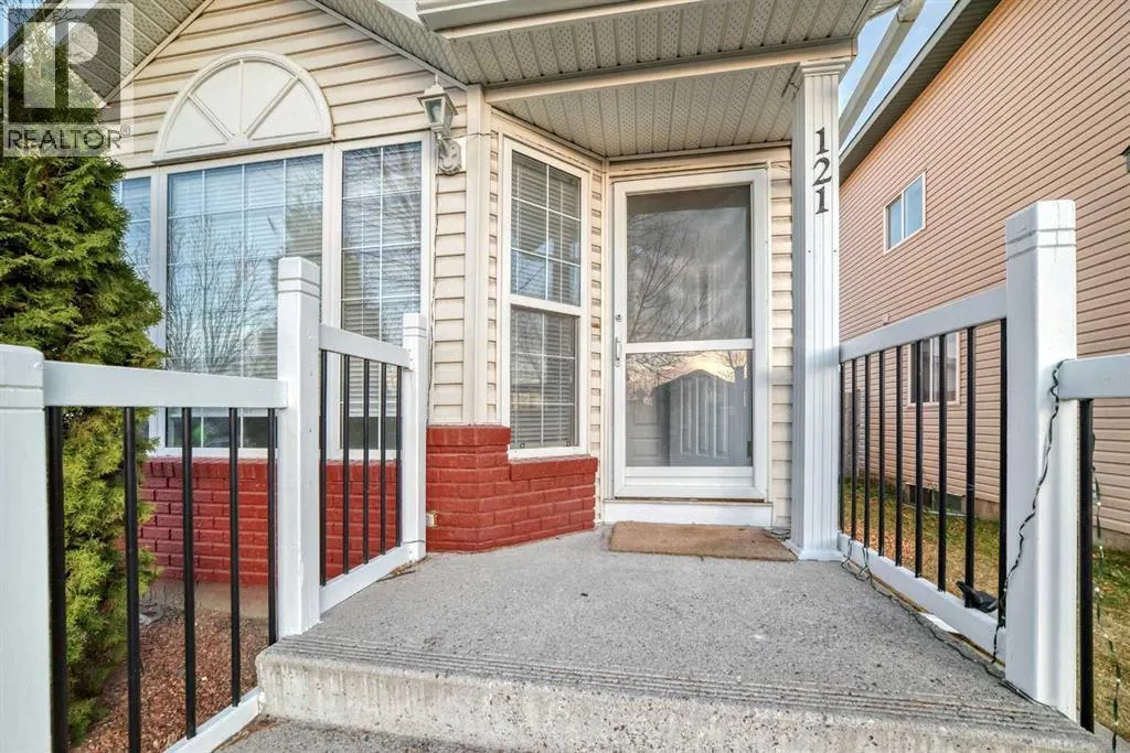 121 Martin Crossing Manor NE