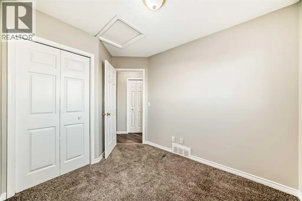 121 Martin Crossing Manor NE