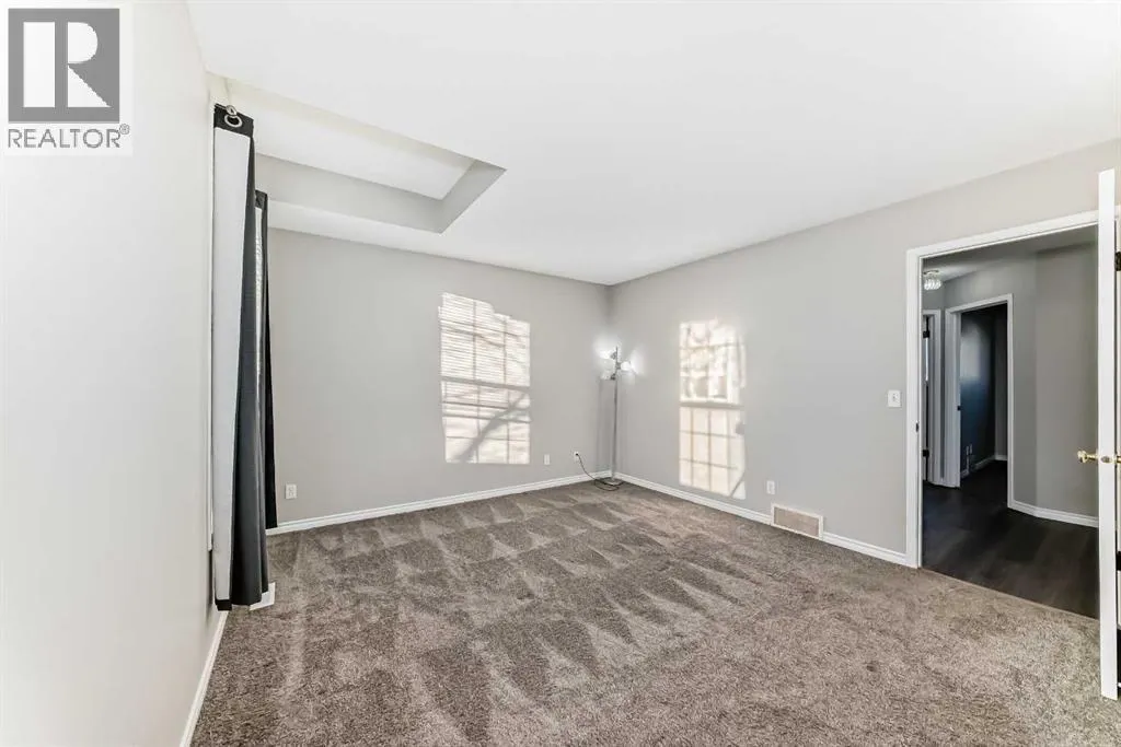 121 Martin Crossing Manor NE