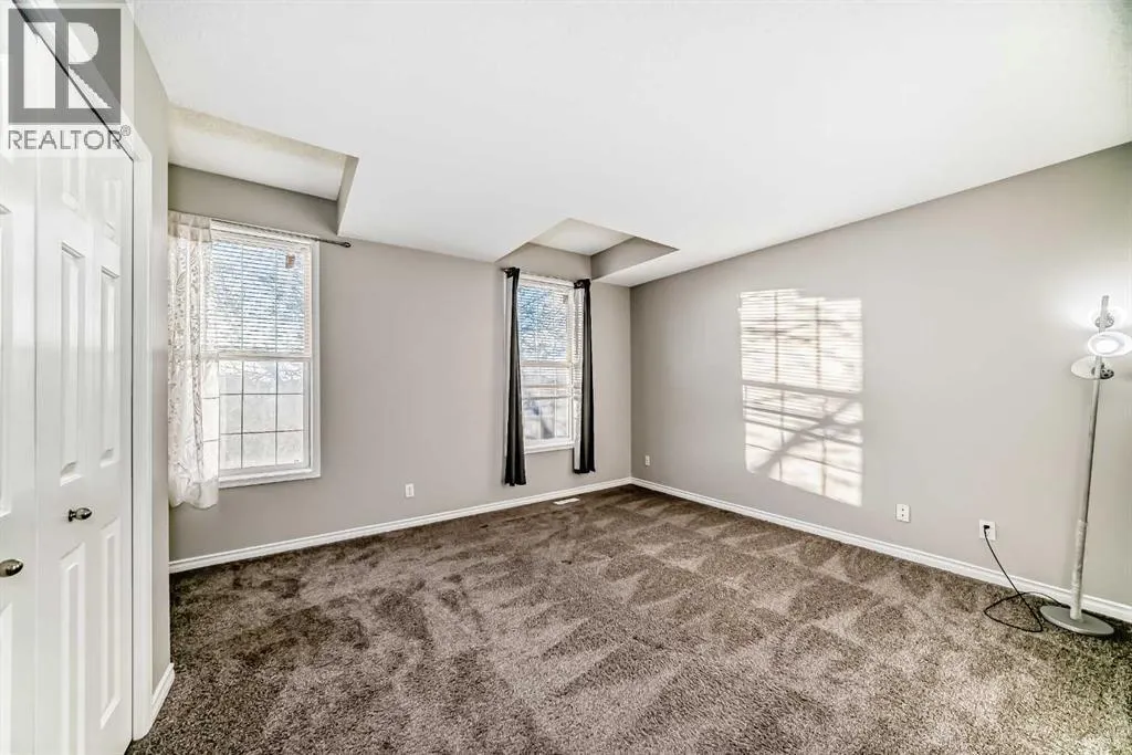 121 Martin Crossing Manor NE