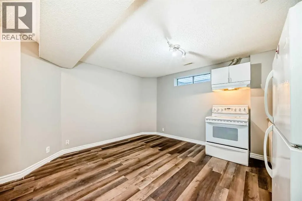 121 Martin Crossing Manor NE