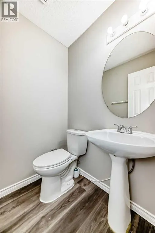 121 Martin Crossing Manor NE