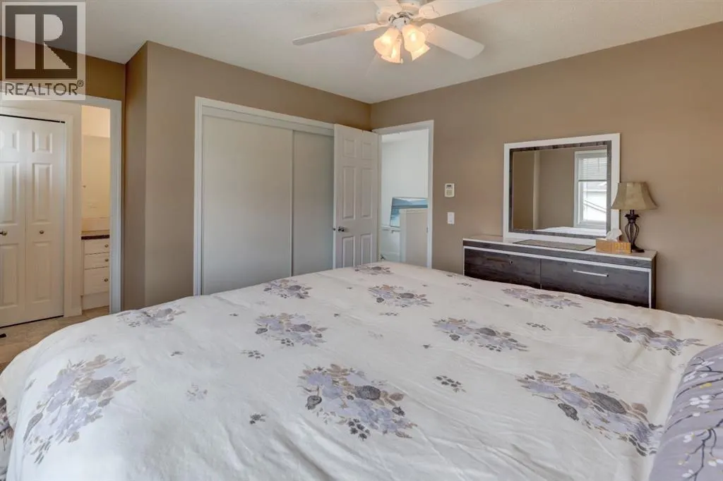 82 Country Hills Cove NW