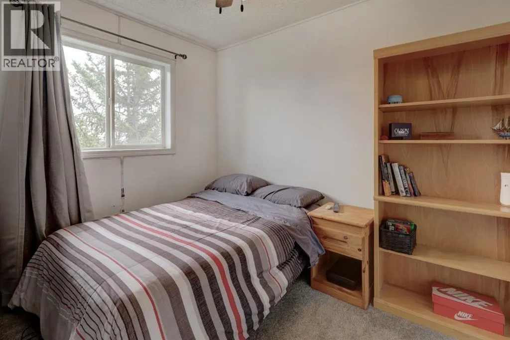 82 Country Hills Cove NW