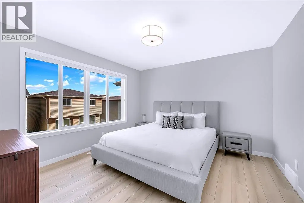 154 Silver Spruce Grove SW