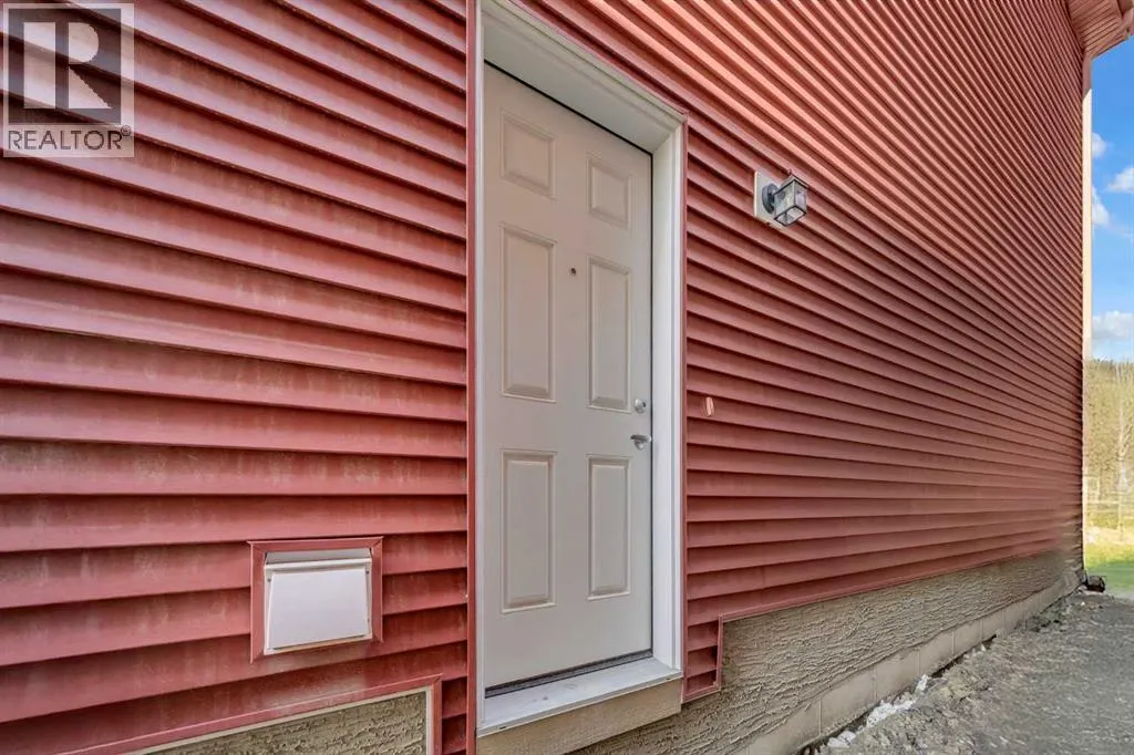 154 Silver Spruce Grove SW