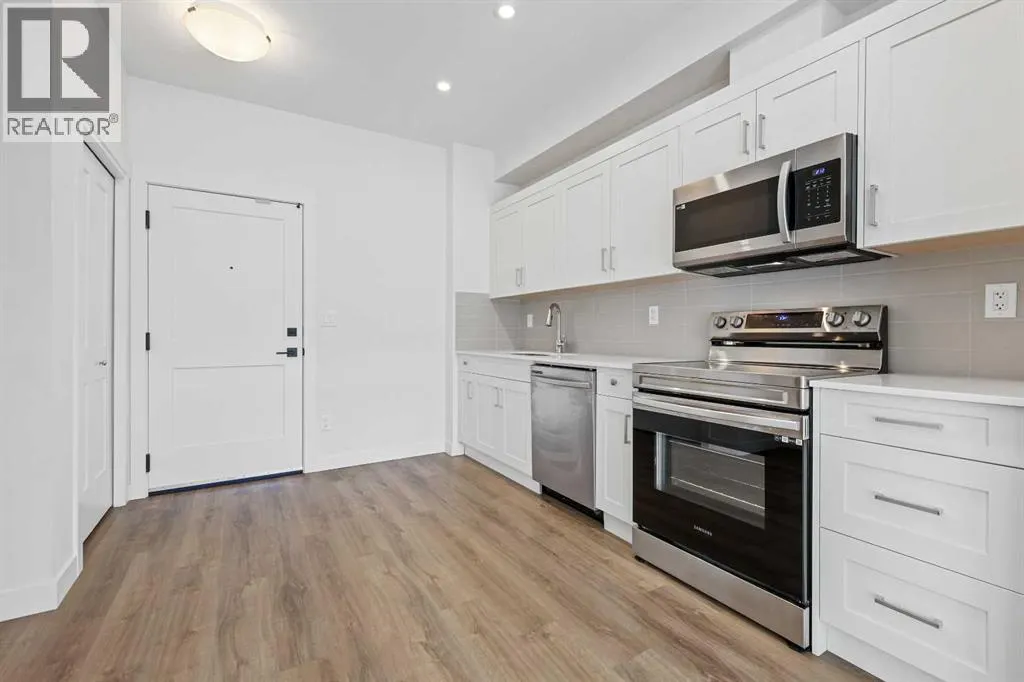 5207, 200 Seton Circle SE