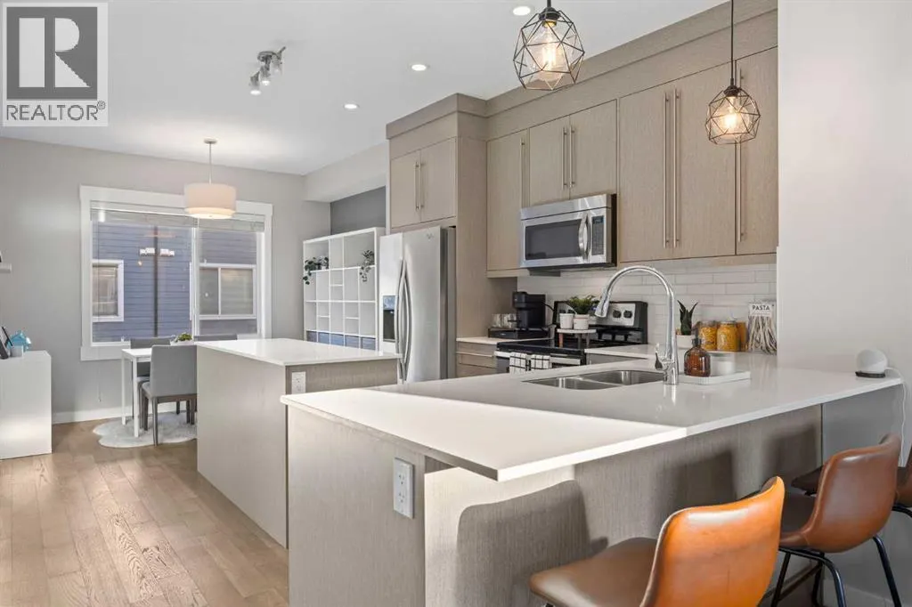 58, 111 Rainbow Falls Gate