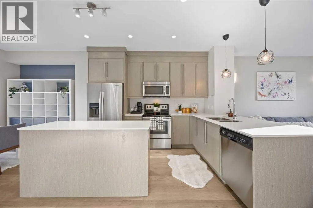 58, 111 Rainbow Falls Gate