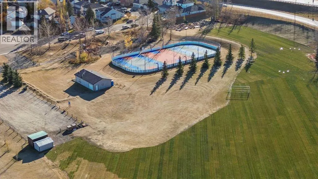 114 Valley Ponds Crescent NW