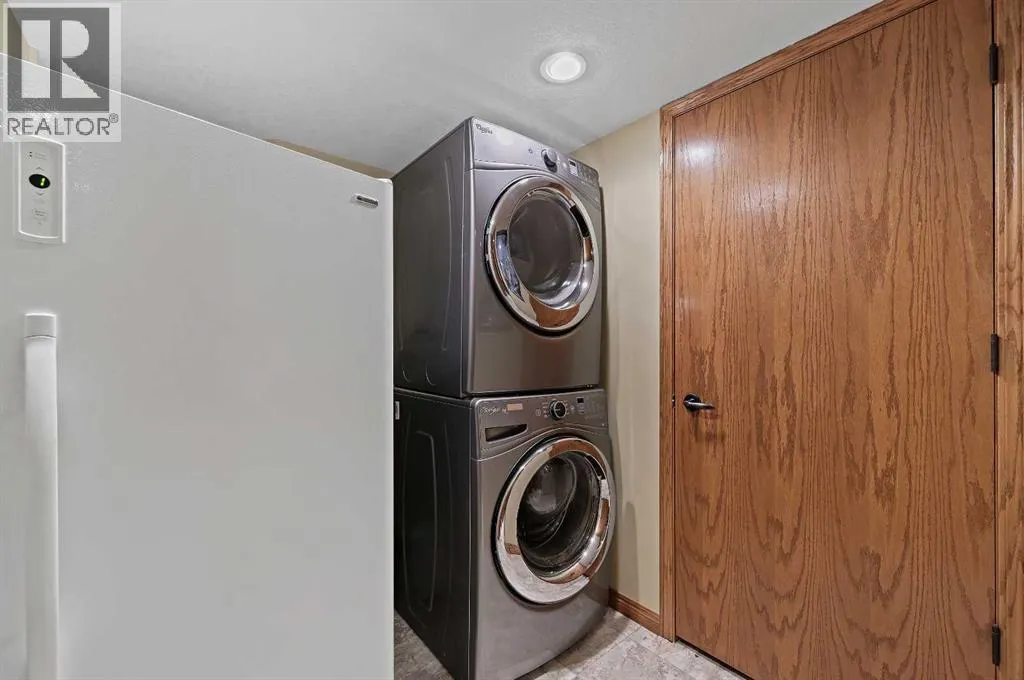 114 Valley Ponds Crescent NW