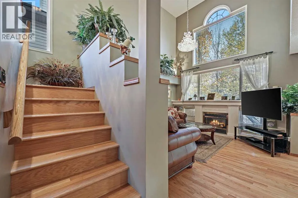 114 Valley Ponds Crescent NW