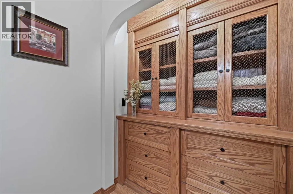 114 Valley Ponds Crescent NW