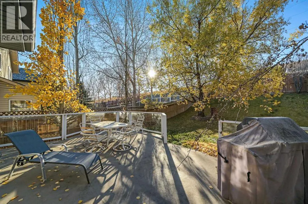 114 Valley Ponds Crescent NW