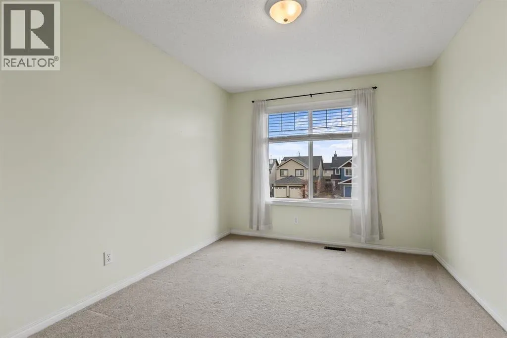 1043 Copperfield Boulevard SE