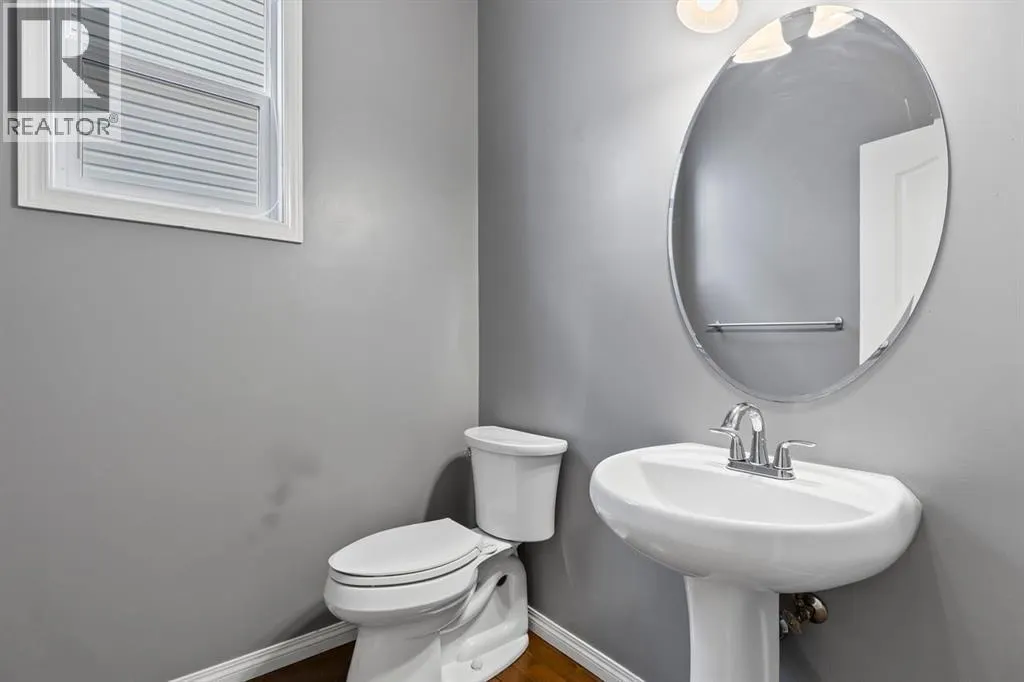 1043 Copperfield Boulevard SE