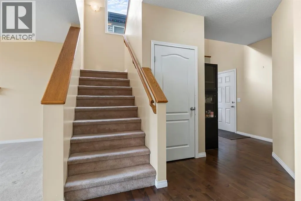 1043 Copperfield Boulevard SE