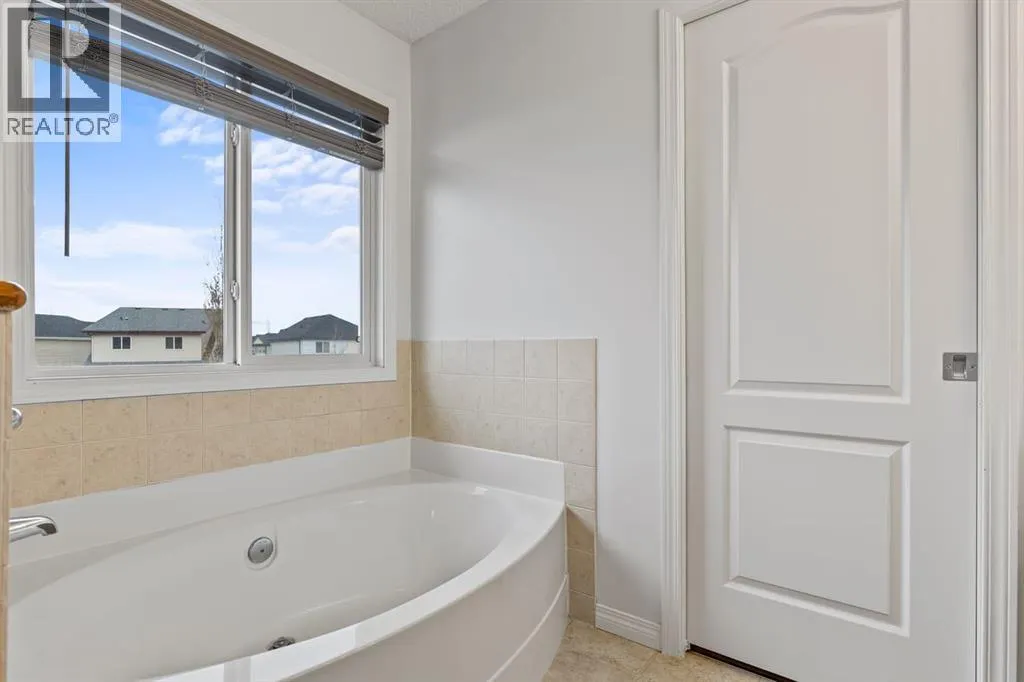 1043 Copperfield Boulevard SE