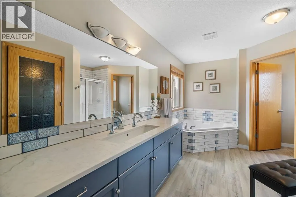 168 Fairways Drive NW