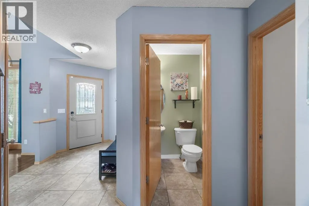 168 Fairways Drive NW