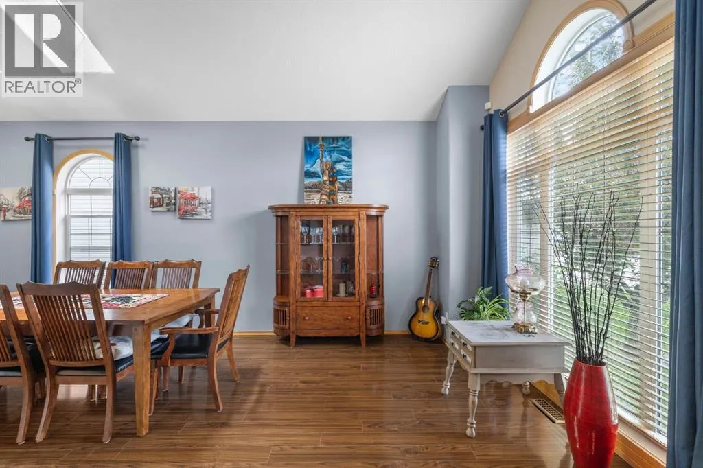 168 Fairways Drive NW