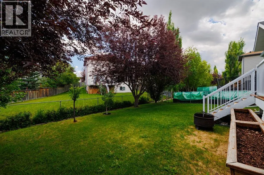 168 Fairways Drive NW