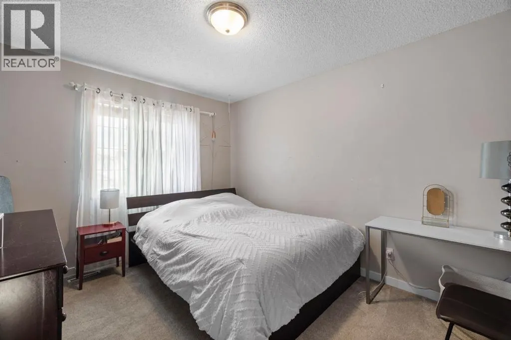 168 Fairways Drive NW