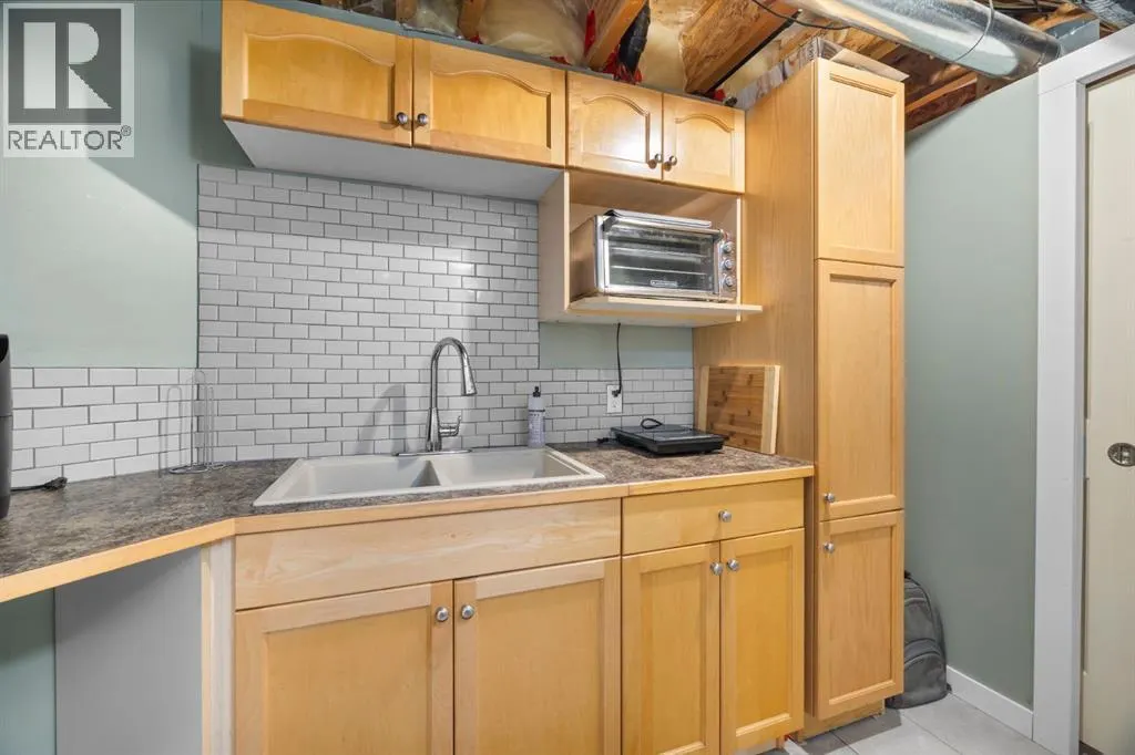 168 Fairways Drive NW