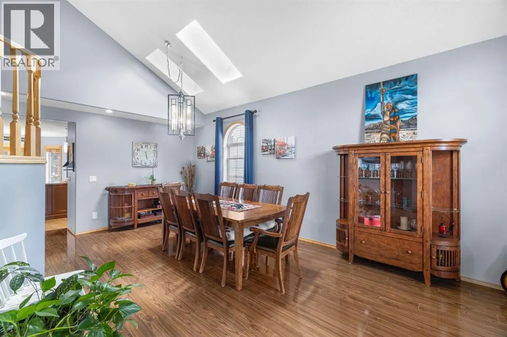 168 Fairways Drive NW