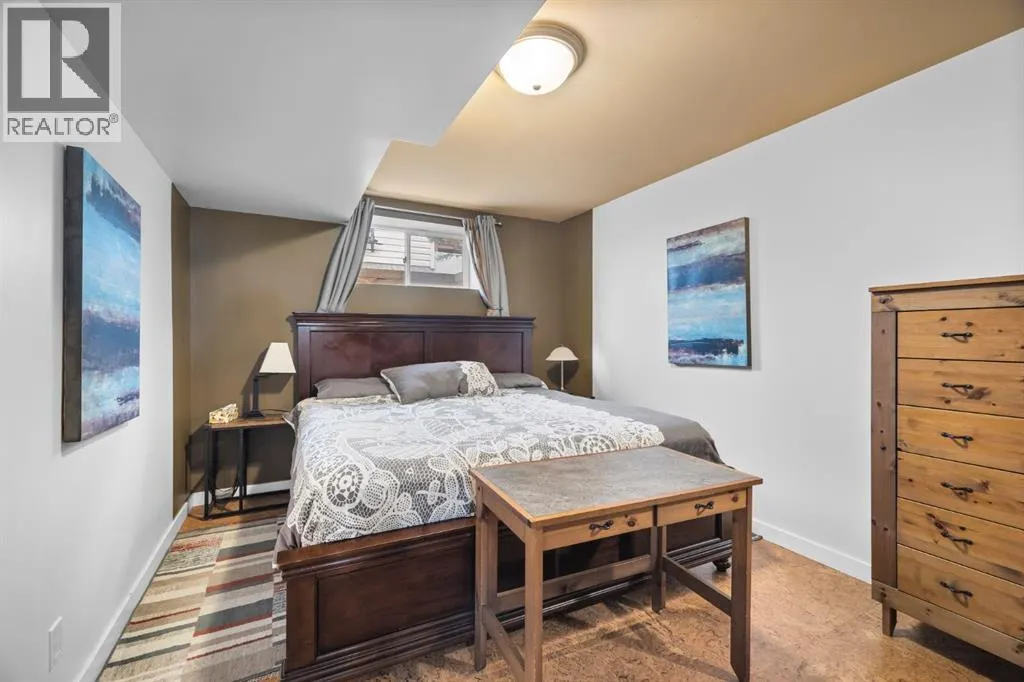 168 Fairways Drive NW