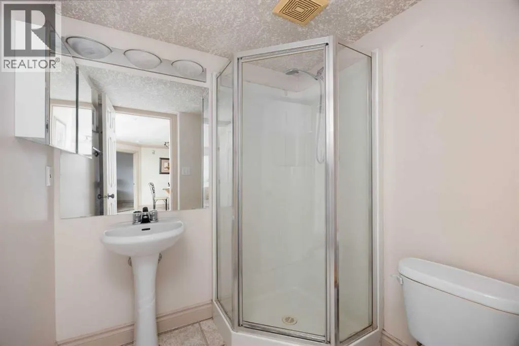 2308, 38 Riedel Street