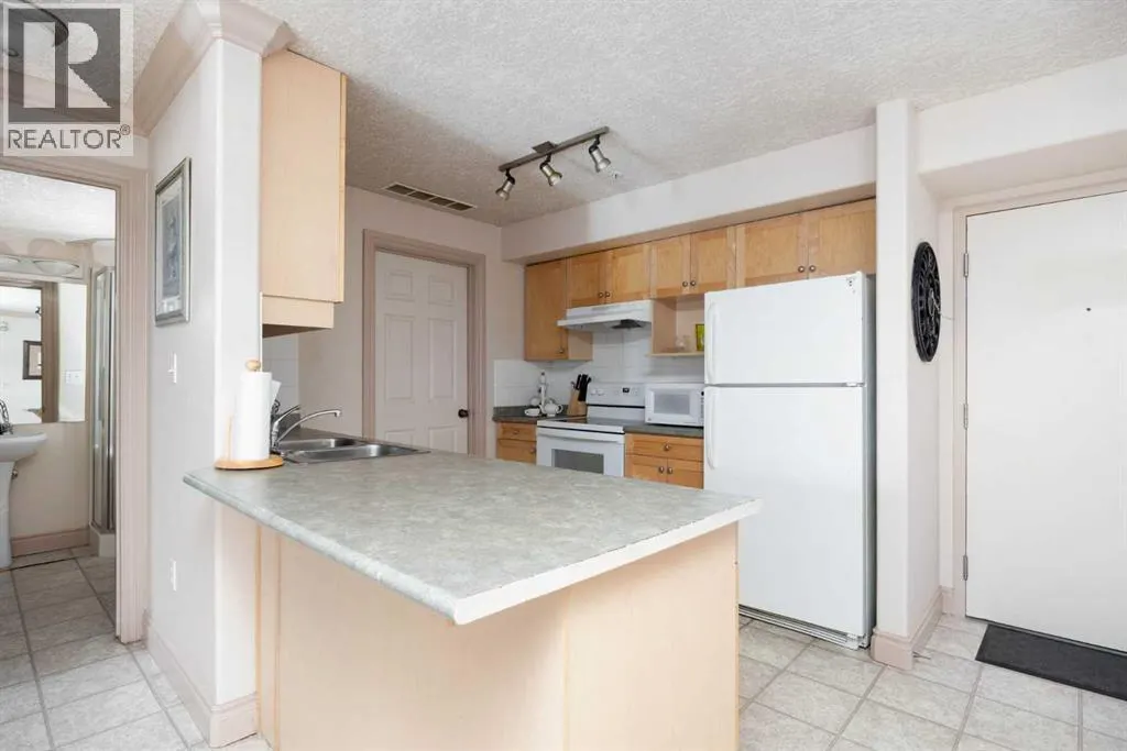 2308, 38 Riedel Street