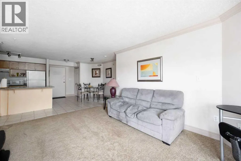 2308, 38 Riedel Street