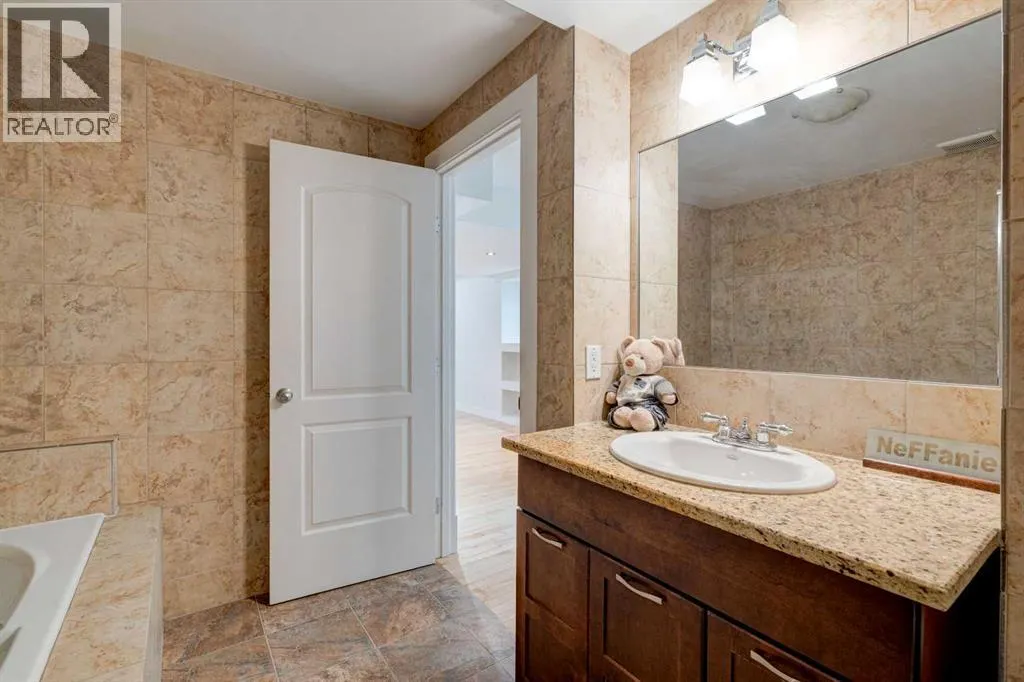 108 Tuscany Estates Close NW