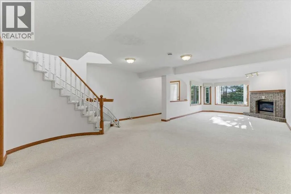 69 Scimitar Point NW