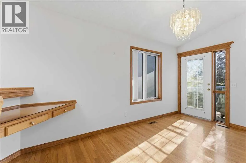 69 Scimitar Point NW