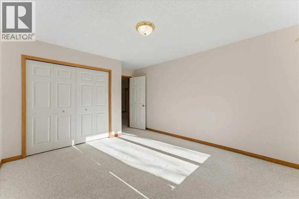 69 Scimitar Point NW