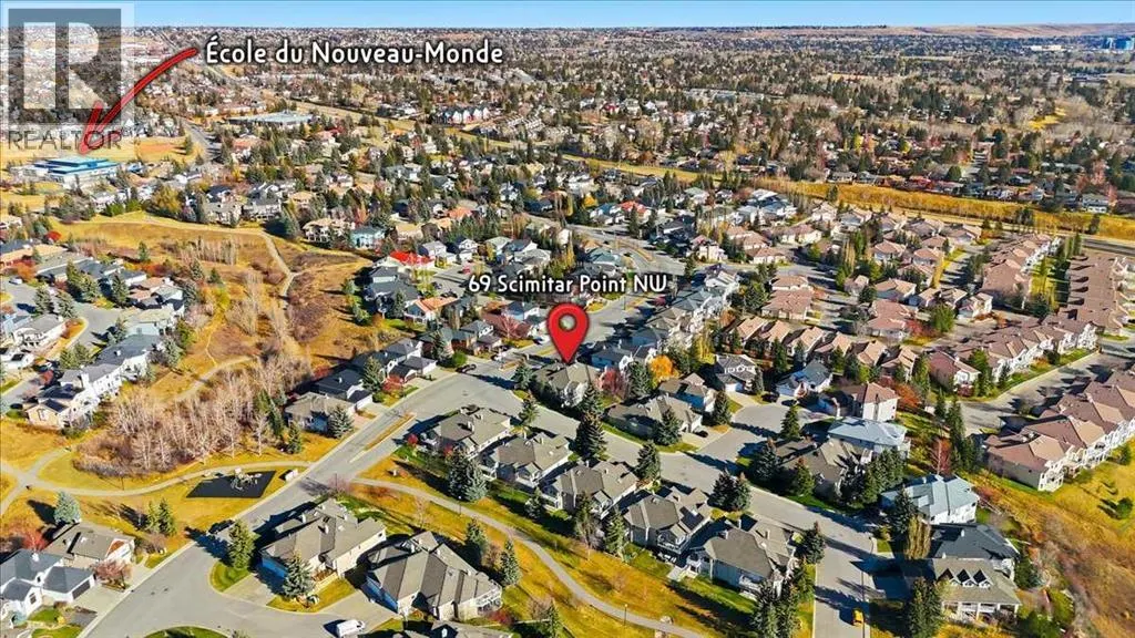 69 Scimitar Point NW