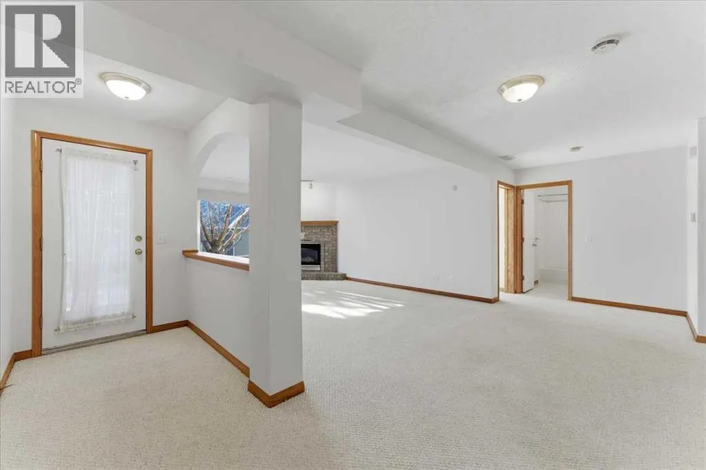 69 Scimitar Point NW