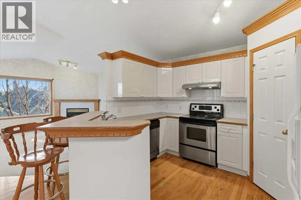 69 Scimitar Point NW