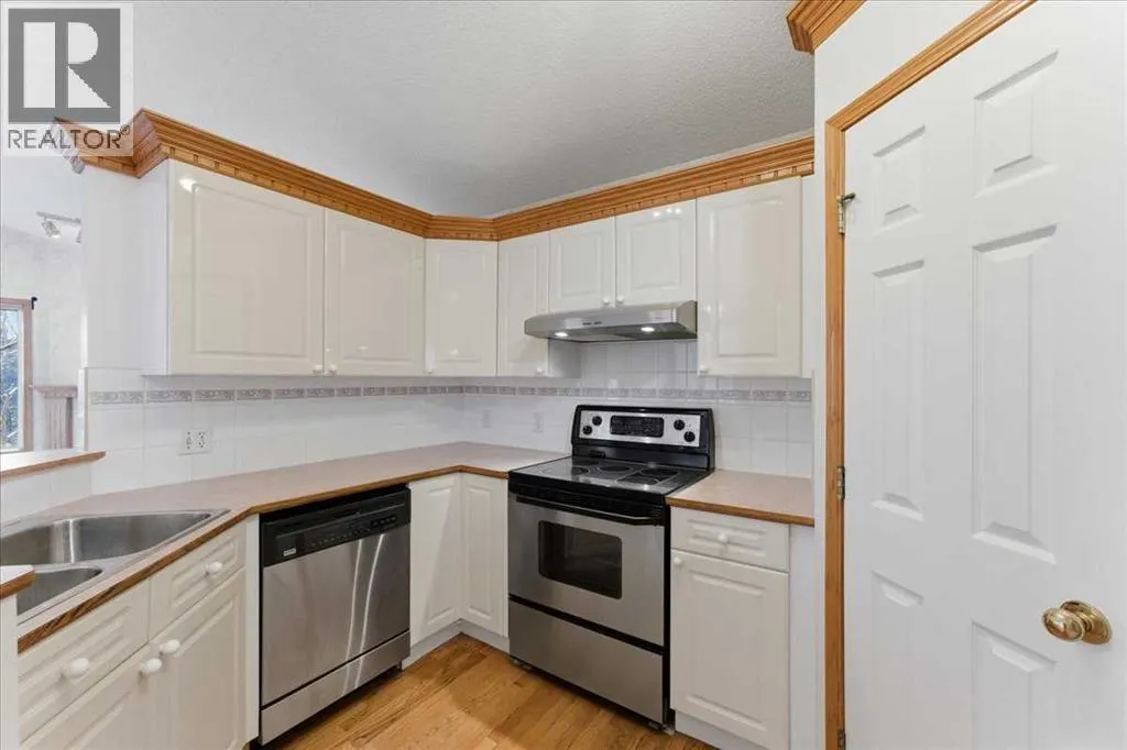 69 Scimitar Point NW