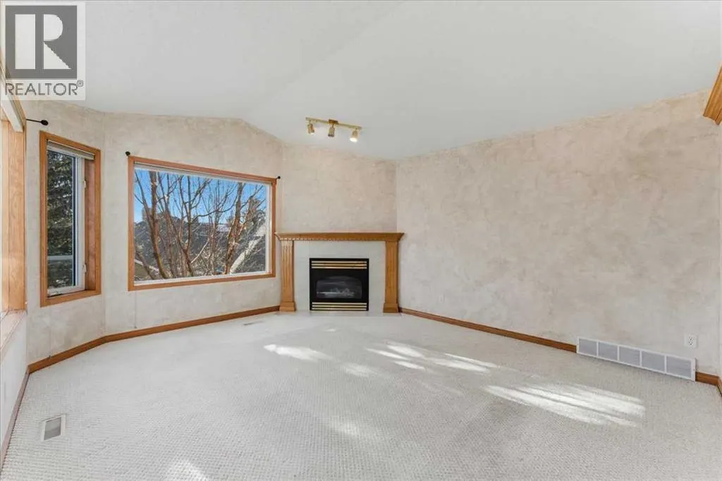 69 Scimitar Point NW