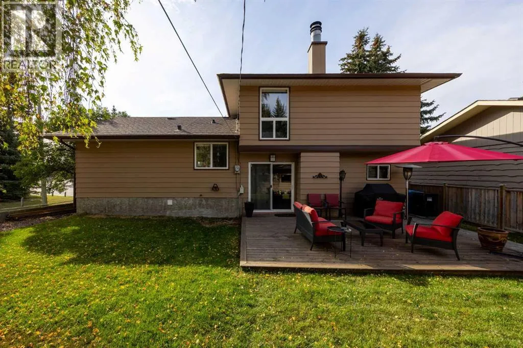 136 Parkside Crescent SE