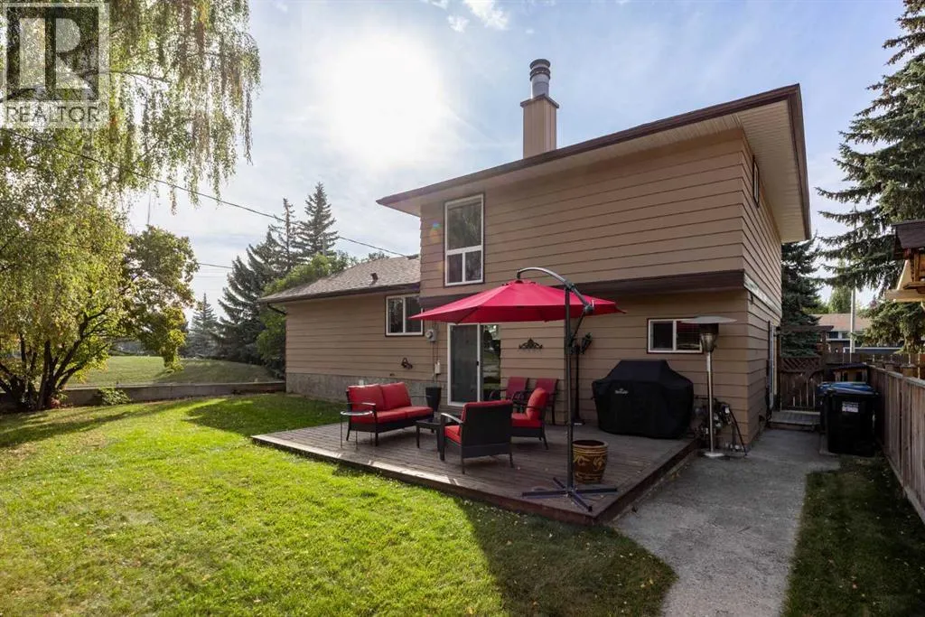 136 Parkside Crescent SE