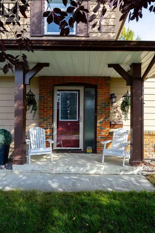 136 Parkside Crescent SE