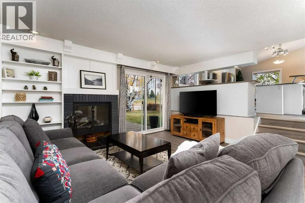 136 Parkside Crescent SE