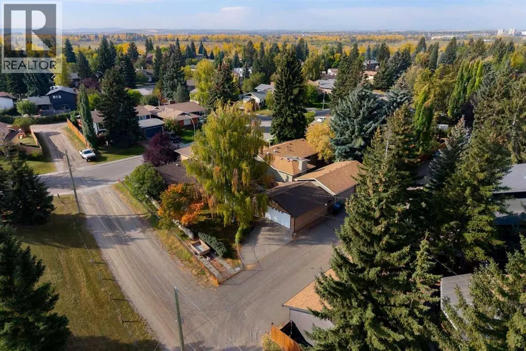 136 Parkside Crescent SE