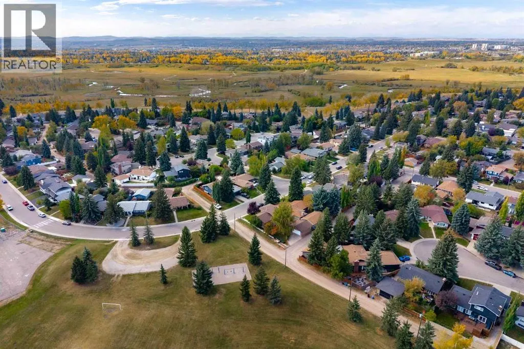 136 Parkside Crescent SE